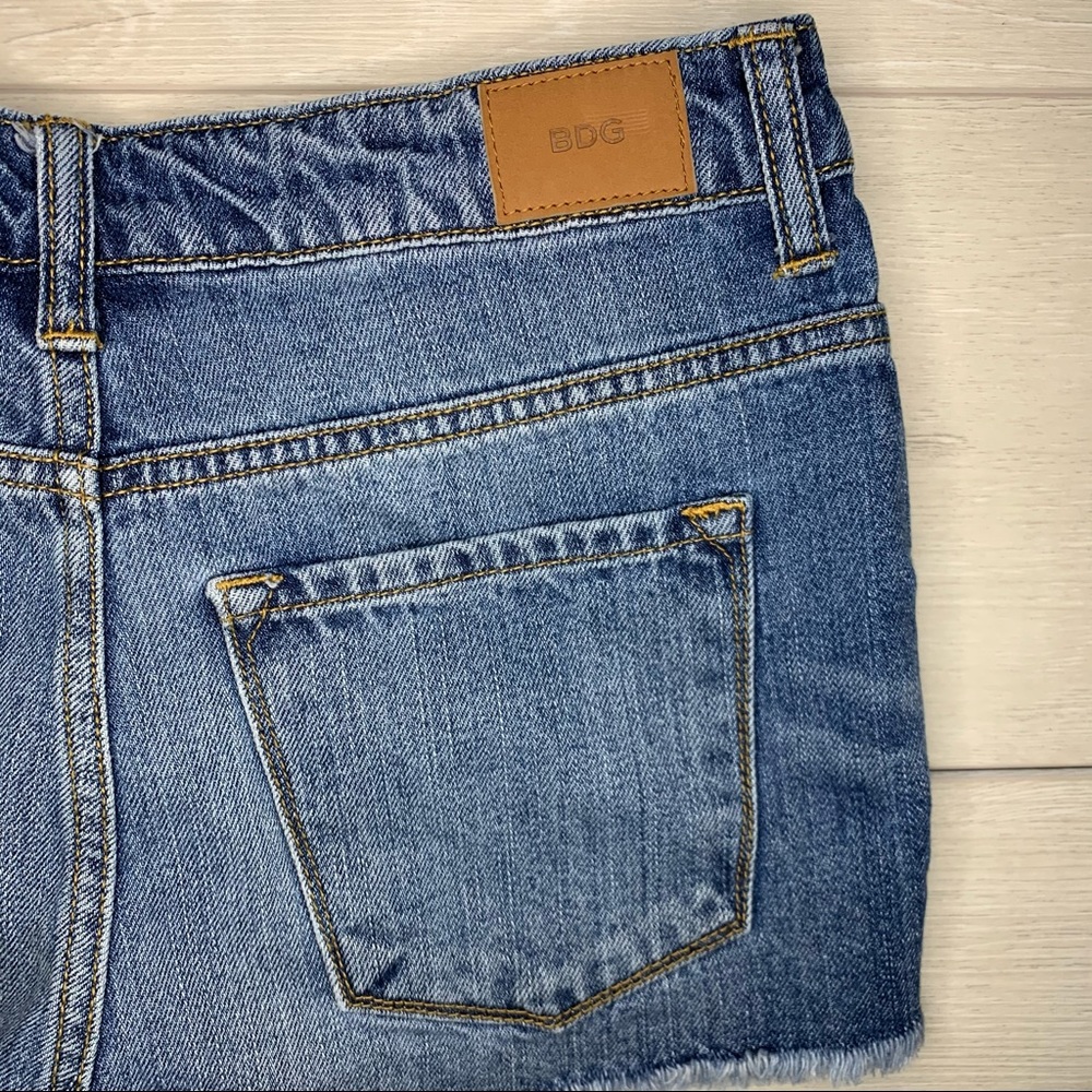 BDG High Rise Dree Cheeky Cutoff Shorts Size 25 - Picture 7 of 11